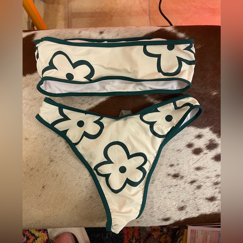 SHEIN bikini Size small floral strapless
